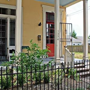The Atlas House Hostel New Orleans