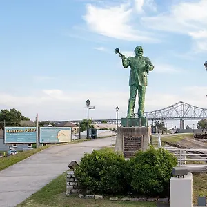 Federal & 3* New Orleans