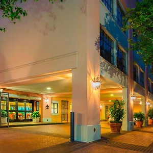 Sonesta Es Convention Center