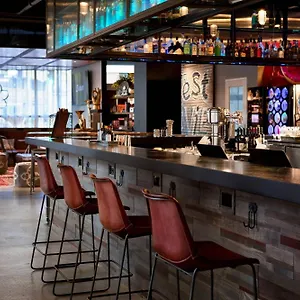 Hotel Moxy Downtown/french Quarter Area 4*