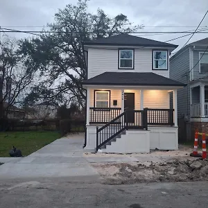 Nola Charm *