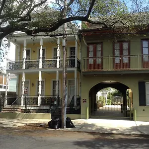 The Prytania Oaks Inn New Orleans