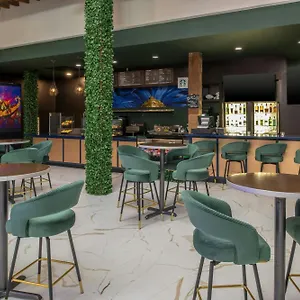 Courtyard By Marriott Warehouse Arts District